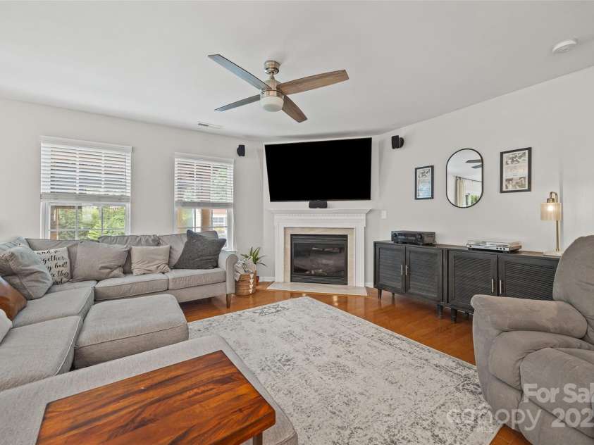 438 Elizabeth Valley Lane, Clover, SC 29710.  MLS# CAR4297149, YatesRealty ID 35300. 