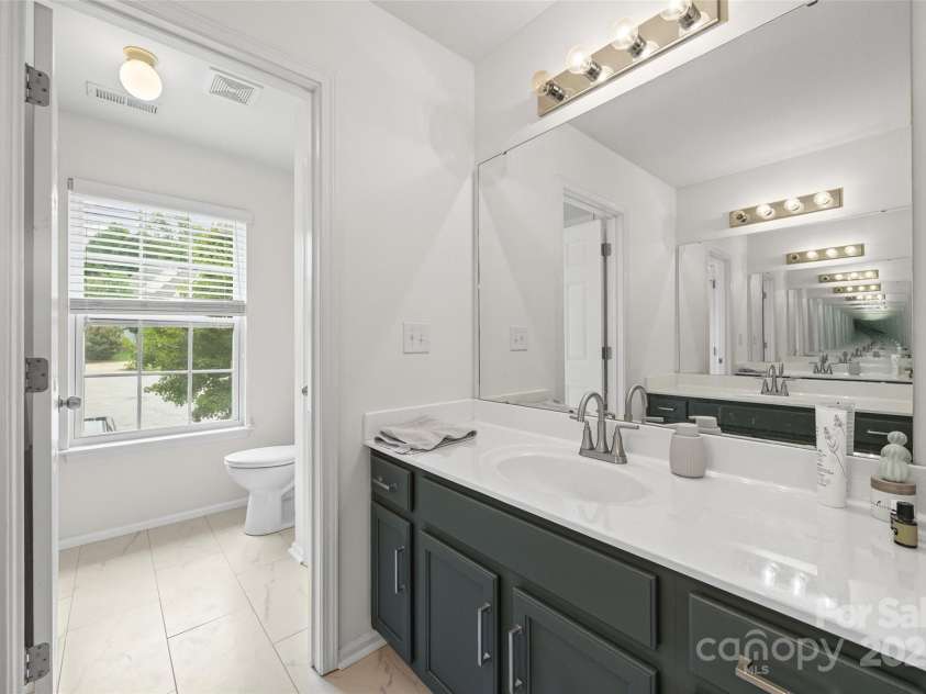 438 Elizabeth Valley Lane, Clover, SC 29710.  MLS# CAR4297149, YatesRealty ID 35300. 