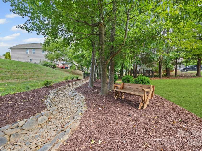 438 Elizabeth Valley Lane, Clover, SC 29710.  MLS# CAR4297149, YatesRealty ID 35300. 