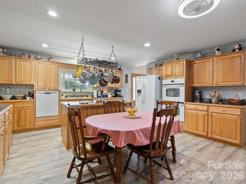 81 Aldens Way, Clyde, NC 28721.  MLS# CAR4400047, YatesRealty ID 35300. 