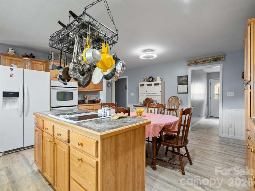 81 Aldens Way, Clyde, NC 28721.  MLS# CAR4400047, YatesRealty ID 35300. 