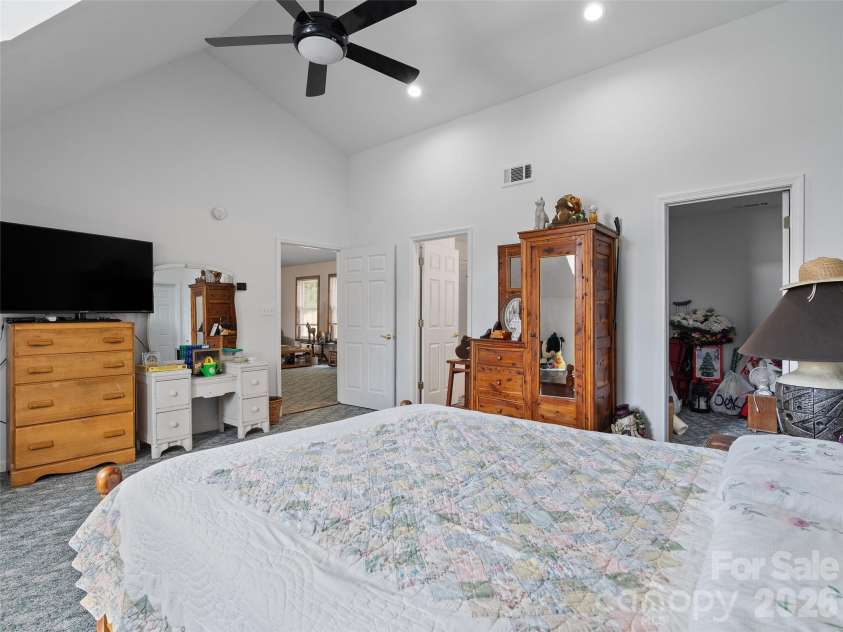 81 Aldens Way, Clyde, NC 28721.  MLS# CAR4400047, YatesRealty ID 35300. 