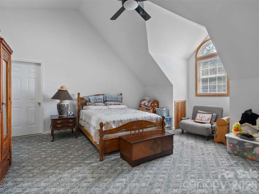 81 Aldens Way, Clyde, NC 28721.  MLS# CAR4400047, YatesRealty ID 35300. 