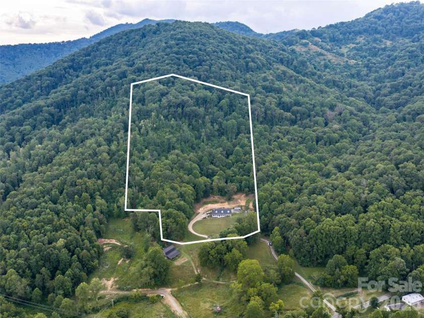 81 Aldens Way, Clyde, NC 28721.  MLS# CAR4400047, YatesRealty ID 35300. 