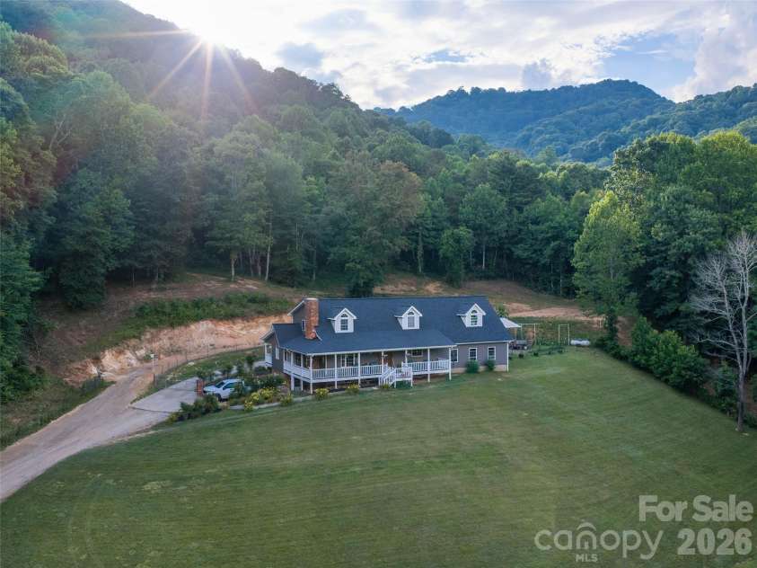 81 Aldens Way, Clyde, NC 28721.  MLS# CAR4400047, YatesRealty ID 35300. 