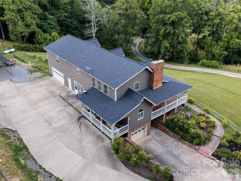 81 Aldens Way, Clyde, NC 28721.  MLS# CAR4400047, YatesRealty ID 35300. 
