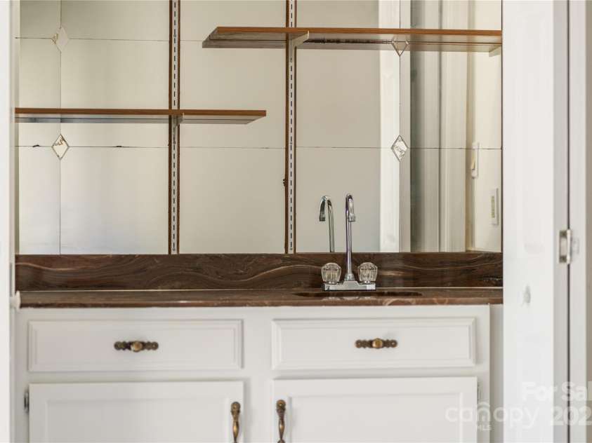 120 Clubwood Court, Asheville, NC 28803.  MLS# CAR4288117, YatesRealty ID 35301. 