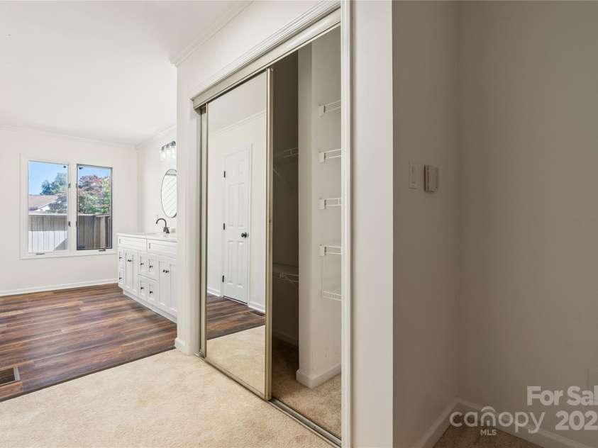 120 Clubwood Court, Asheville, NC 28803.  MLS# CAR4288117, YatesRealty ID 35301. 