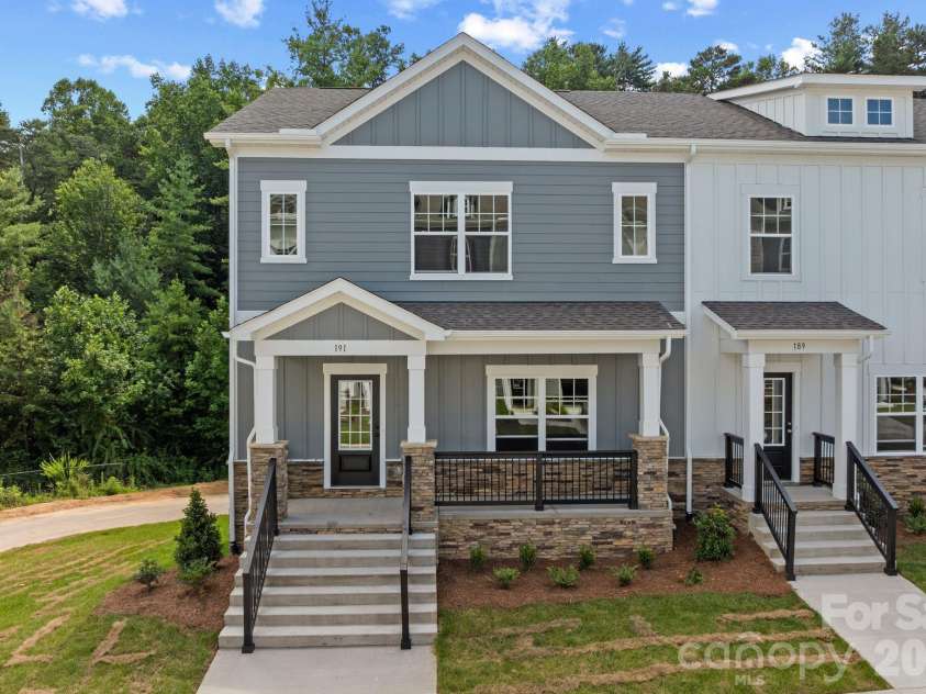 191 Cherry Springs Lane, Asheville, NC 28804.  MLS# CAR4400368, YatesRealty ID 35302. 