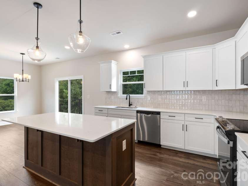 191 Cherry Springs Lane, Asheville, NC 28804.  MLS# CAR4400368, YatesRealty ID 35302. 