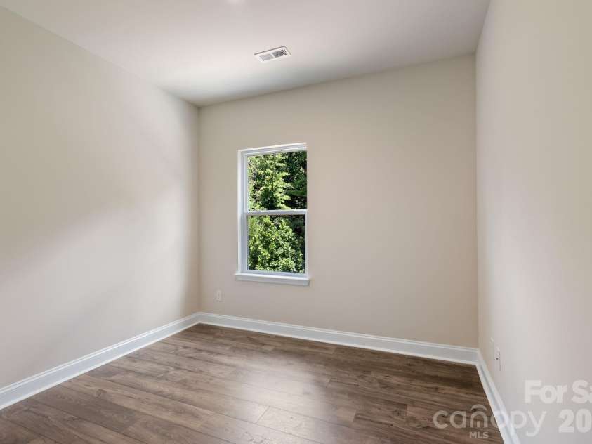 191 Cherry Springs Lane, Asheville, NC 28804.  MLS# CAR4400368, YatesRealty ID 35302. 