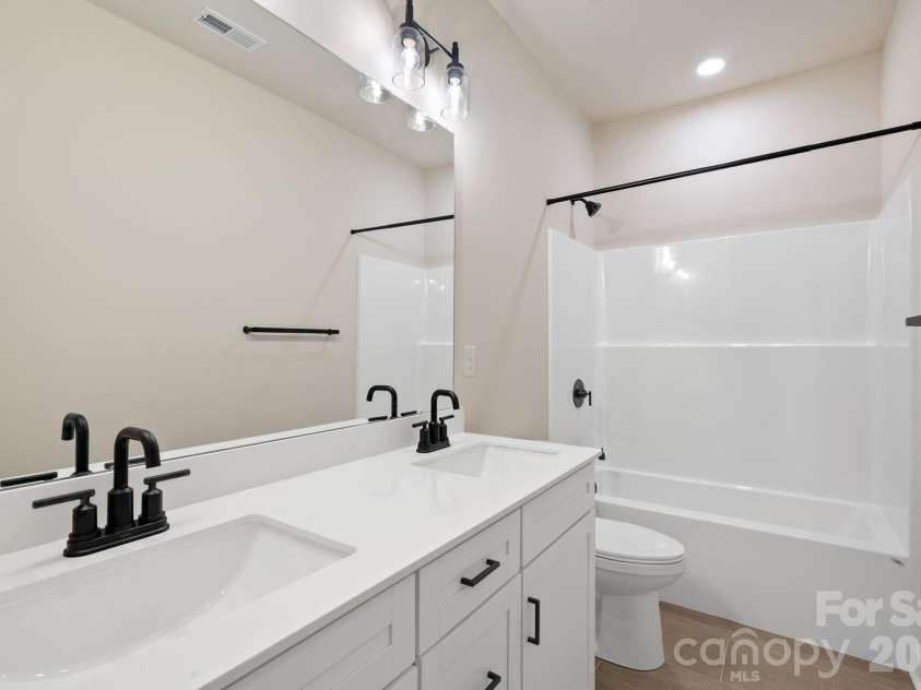 191 Cherry Springs Lane, Asheville, NC 28804.  MLS# CAR4400368, YatesRealty ID 35302. 