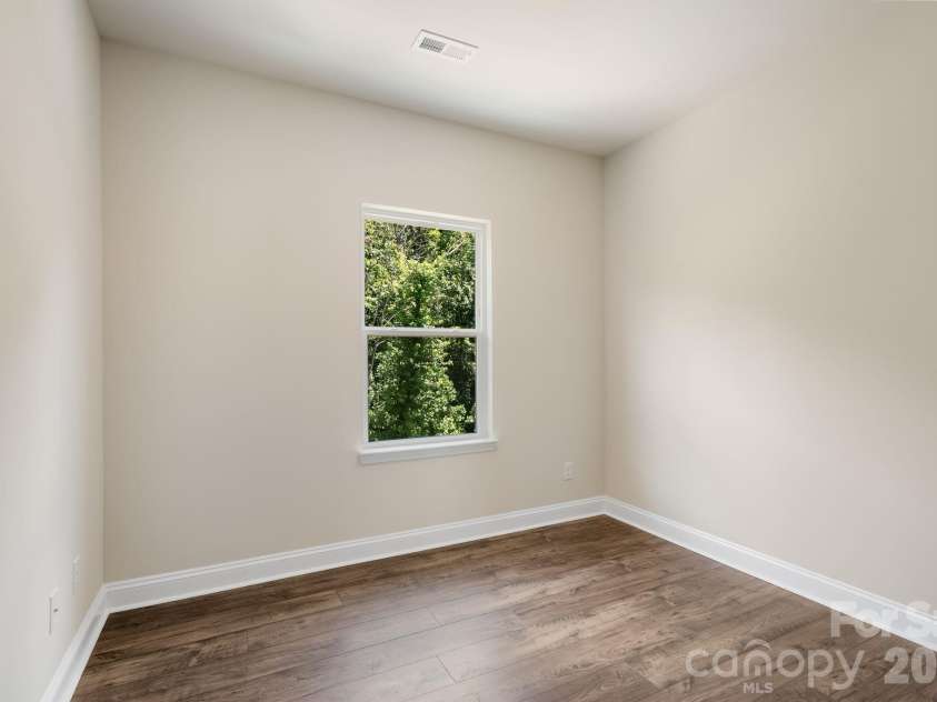 191 Cherry Springs Lane, Asheville, NC 28804.  MLS# CAR4400368, YatesRealty ID 35302. 