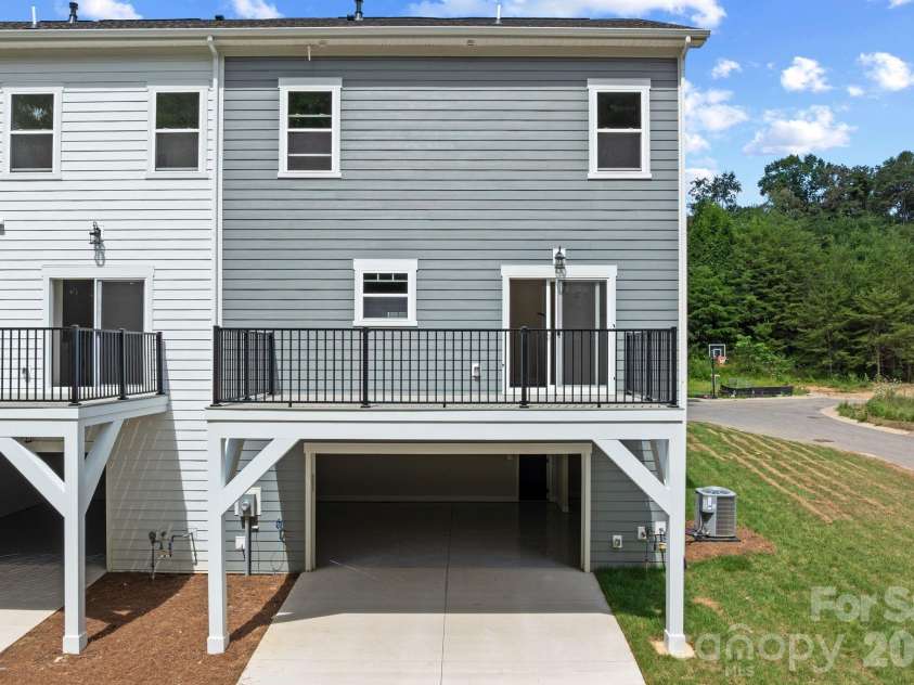191 Cherry Springs Lane, Asheville, NC 28804.  MLS# CAR4400368, YatesRealty ID 35302. 