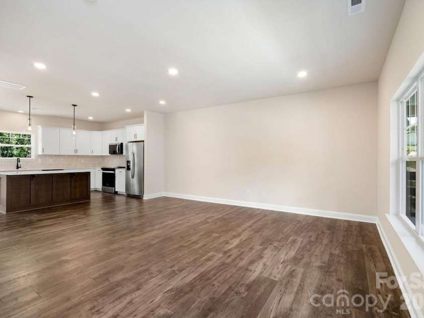 191 Cherry Springs Lane, Asheville, NC 28804.  MLS# CAR4400368, YatesRealty ID 35302. 
