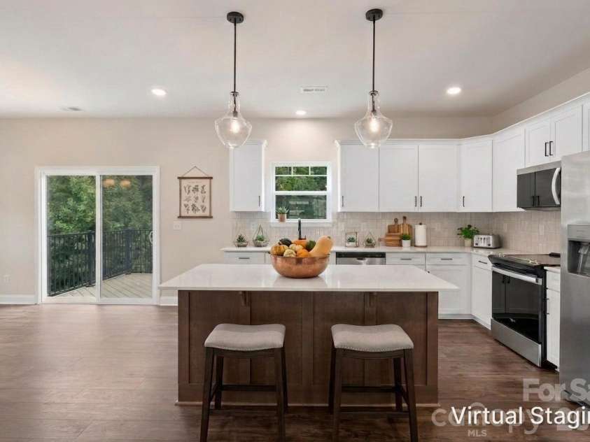 191 Cherry Springs Lane, Asheville, NC 28804.  MLS# CAR4400368, YatesRealty ID 35302. 