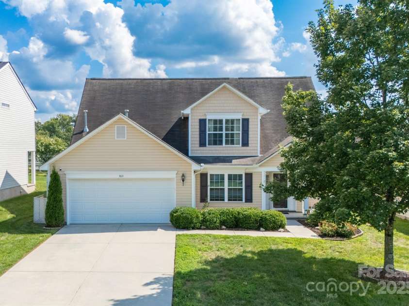 383 Courtland Court, Kannapolis, NC 28081.  MLS# CAR4292799, YatesRealty ID 35302. 