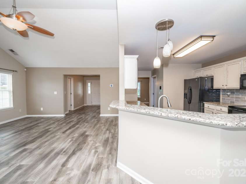 383 Courtland Court, Kannapolis, NC 28081.  MLS# CAR4292799, YatesRealty ID 35302. 