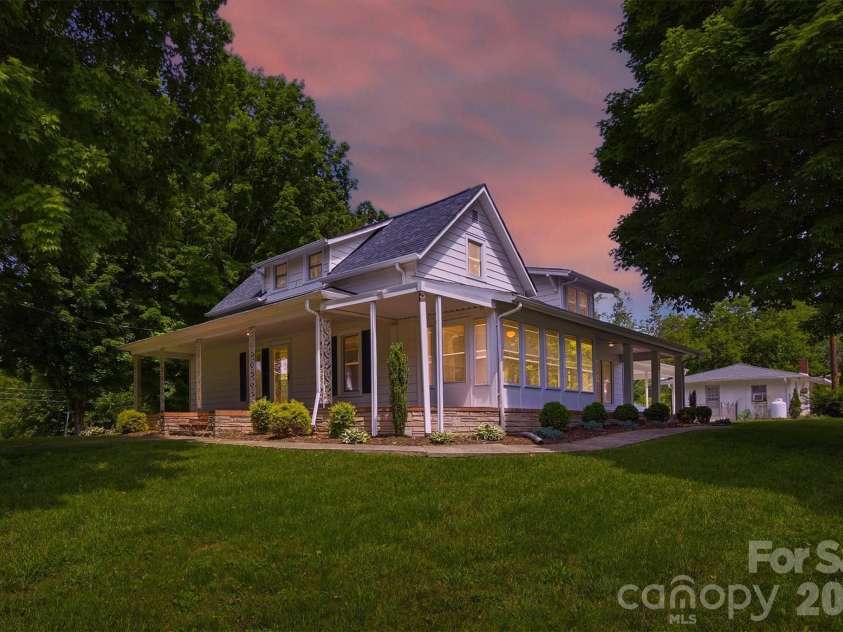 109 Kincaid Hill Drive, Lenoir, NC 28645.  MLS# CAR4387551, YatesRealty ID 35303. 