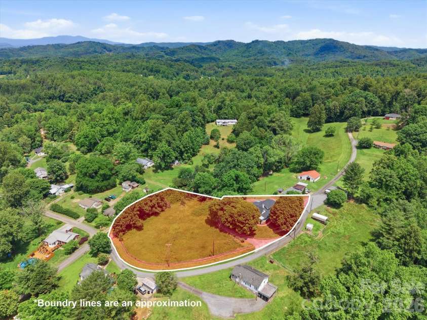 109 Kincaid Hill Drive, Lenoir, NC 28645.  MLS# CAR4387551, YatesRealty ID 35303. 