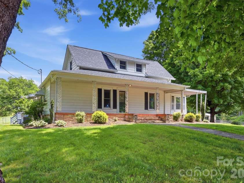 109 Kincaid Hill Drive, Lenoir, NC 28645.  MLS# CAR4387551, YatesRealty ID 35303. 