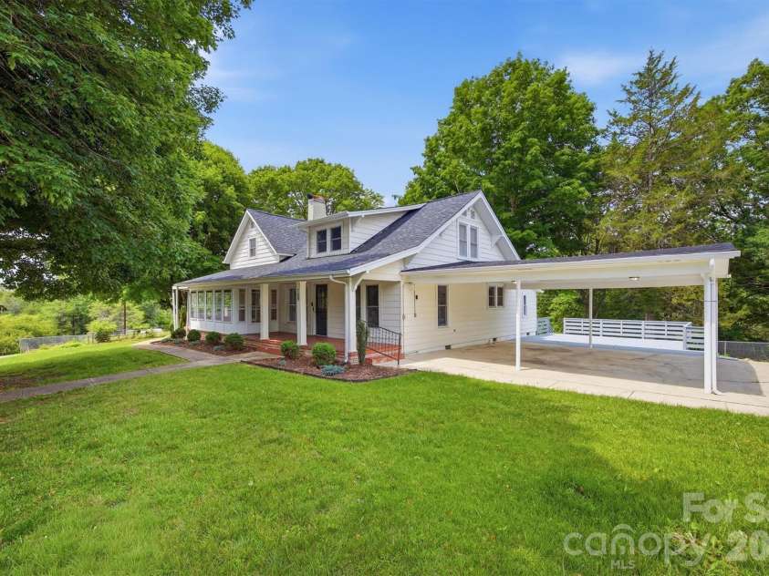 109 Kincaid Hill Drive, Lenoir, NC 28645.  MLS# CAR4387551, YatesRealty ID 35303. 