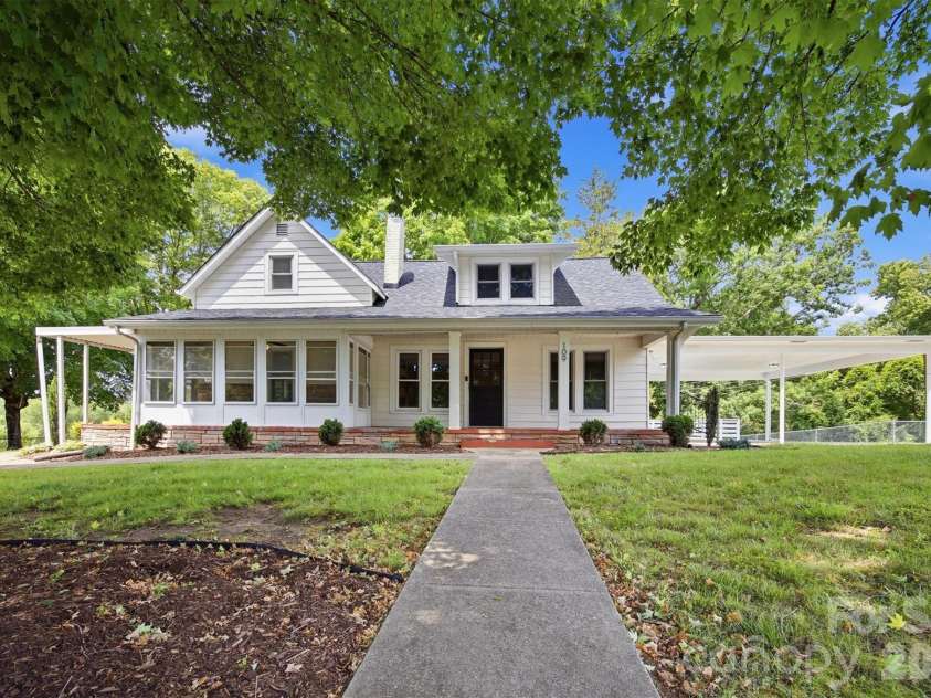 109 Kincaid Hill Drive, Lenoir, NC 28645.  MLS# CAR4387551, YatesRealty ID 35303. 