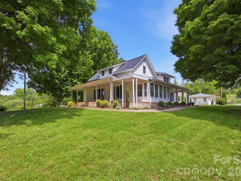 109 Kincaid Hill Drive, Lenoir, NC 28645.  MLS# CAR4387551, YatesRealty ID 35303. 