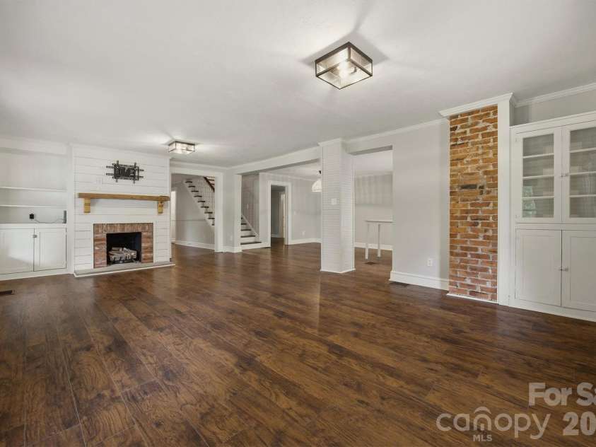 109 Kincaid Hill Drive, Lenoir, NC 28645.  MLS# CAR4387551, YatesRealty ID 35303. 
