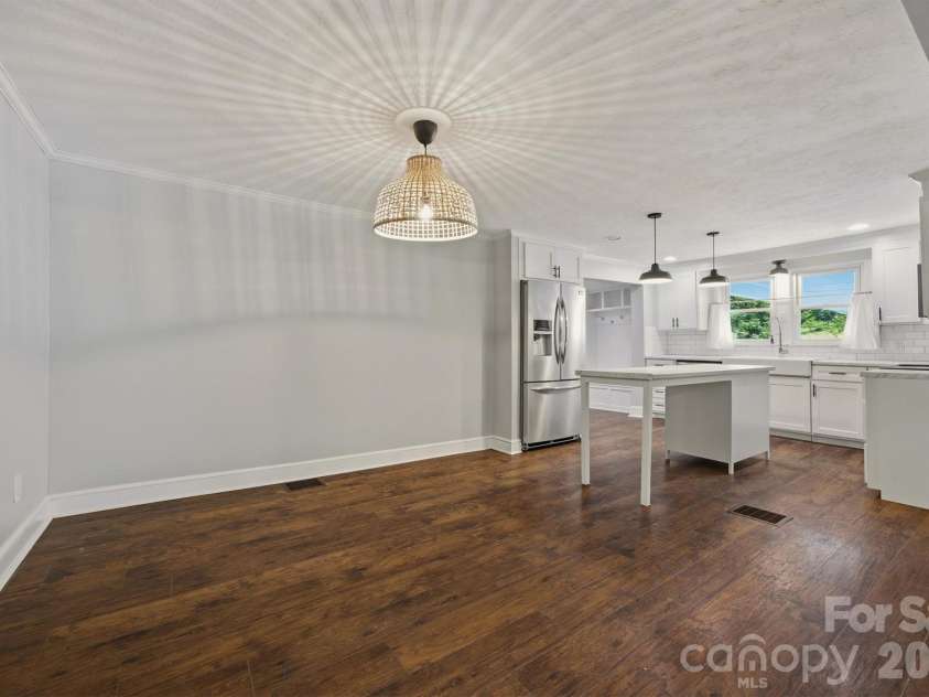 109 Kincaid Hill Drive, Lenoir, NC 28645.  MLS# CAR4387551, YatesRealty ID 35303. 