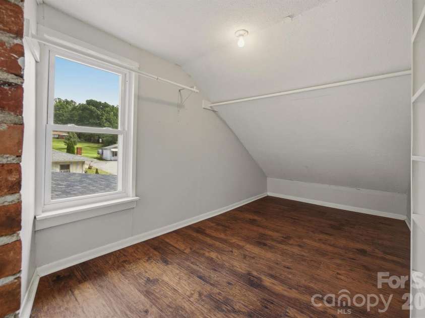109 Kincaid Hill Drive, Lenoir, NC 28645.  MLS# CAR4387551, YatesRealty ID 35303. 