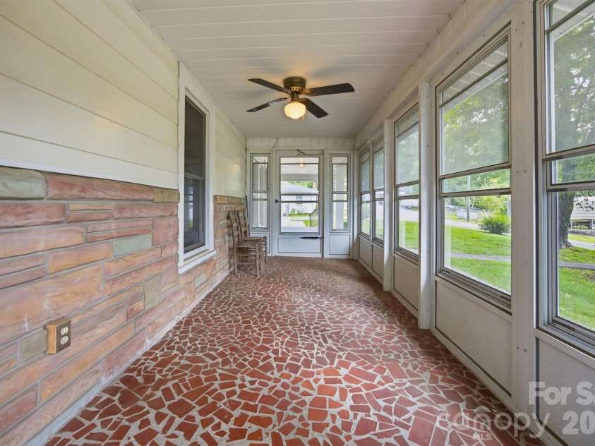 109 Kincaid Hill Drive, Lenoir, NC 28645.  MLS# CAR4387551, YatesRealty ID 35303. 