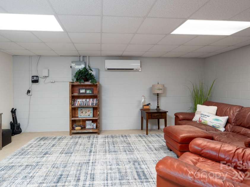 333 Badin View Drive, New London, NC 28127.  MLS# CAR4292974, YatesRealty ID 35304. 