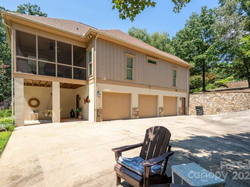 333 Badin View Drive, New London, NC 28127.  MLS# CAR4292974, YatesRealty ID 35304. 