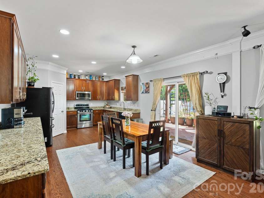 8220 Ruby Valley Road, Charlotte, NC 28277.  MLS# CAR4373964, YatesRealty ID 35304. Kitchen/Dining Area