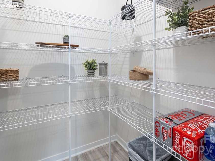 1431 Mammoth Road, Hickory, NC 28602.  MLS# CAR4291436, YatesRealty ID 35305. 