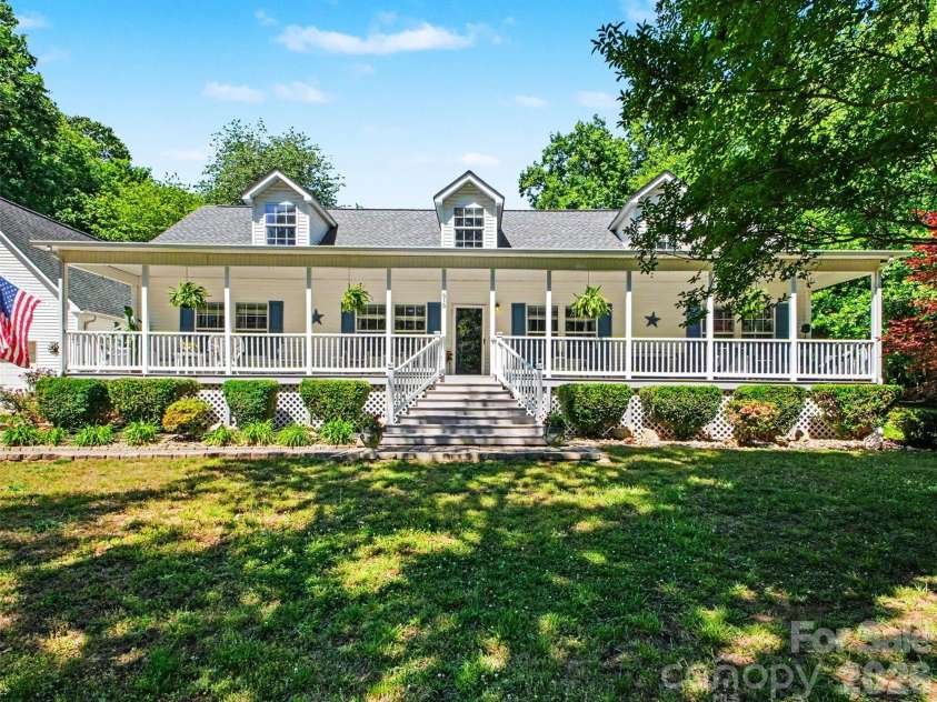 915 Ostwalt Amity Road, Statesville, NC 28677.  MLS# CAR4399624, YatesRealty ID 35306. 