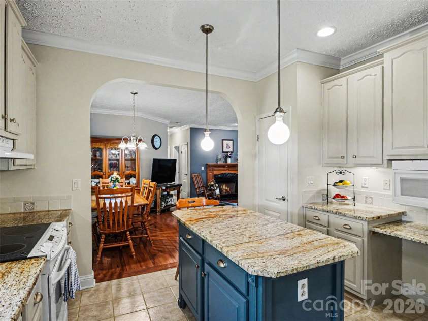 915 Ostwalt Amity Road, Statesville, NC 28677.  MLS# CAR4399624, YatesRealty ID 35306. 