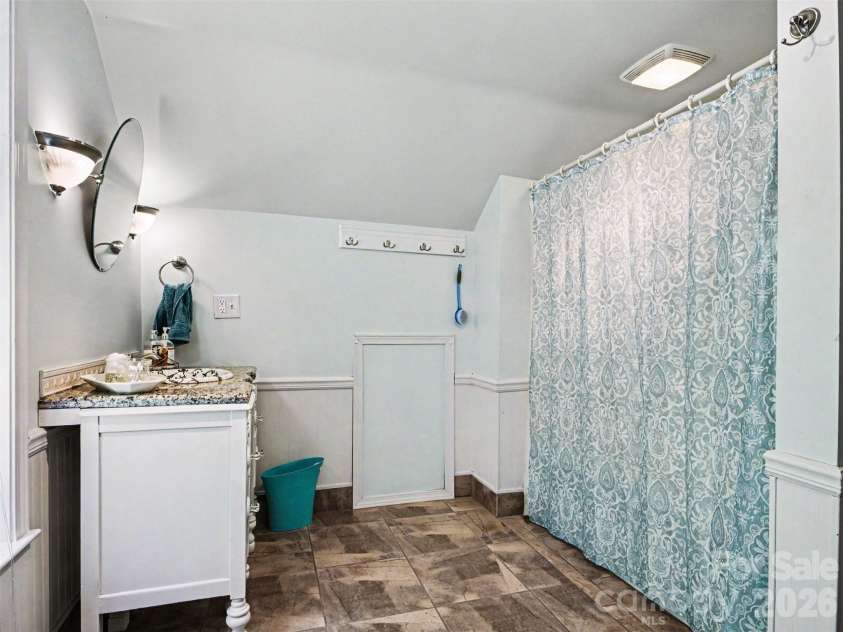 915 Ostwalt Amity Road, Statesville, NC 28677.  MLS# CAR4399624, YatesRealty ID 35306. 