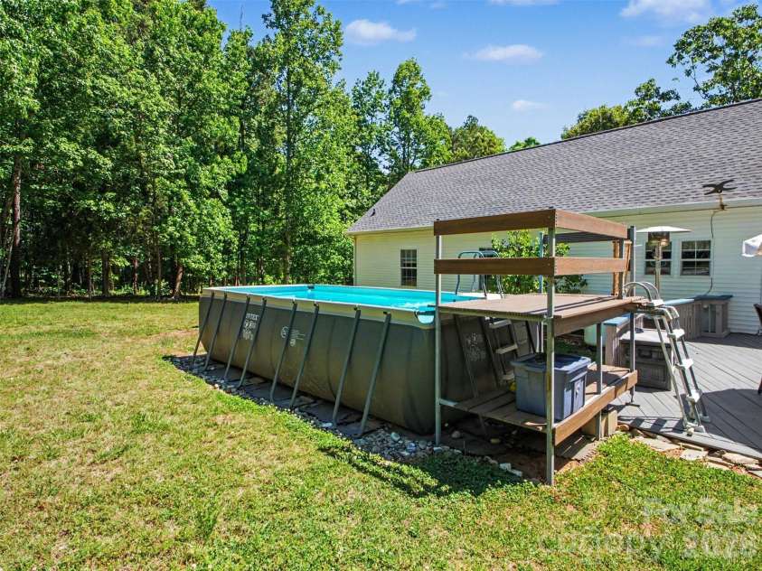 915 Ostwalt Amity Road, Statesville, NC 28677.  MLS# CAR4399624, YatesRealty ID 35306. 