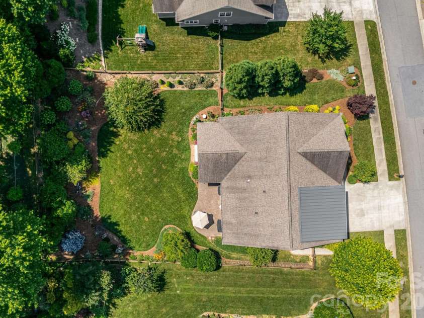 60 Barnrock Drive, Mills River, NC 28759.  MLS# CAR4399294, YatesRealty ID 35309. 