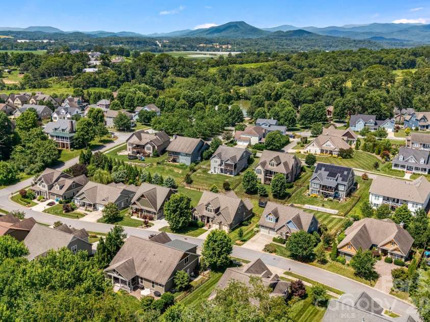60 Barnrock Drive, Mills River, NC 28759.  MLS# CAR4399294, YatesRealty ID 35309. 