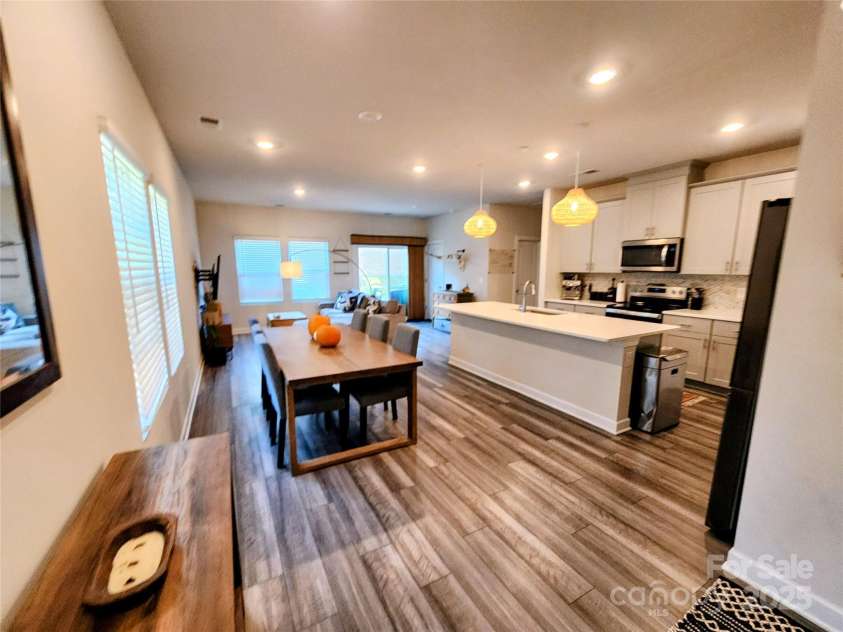 3873 County Down Avenue, Kannapolis, NC 28081.  MLS# CAR4319920, YatesRealty ID 3531. Step in to your like new home