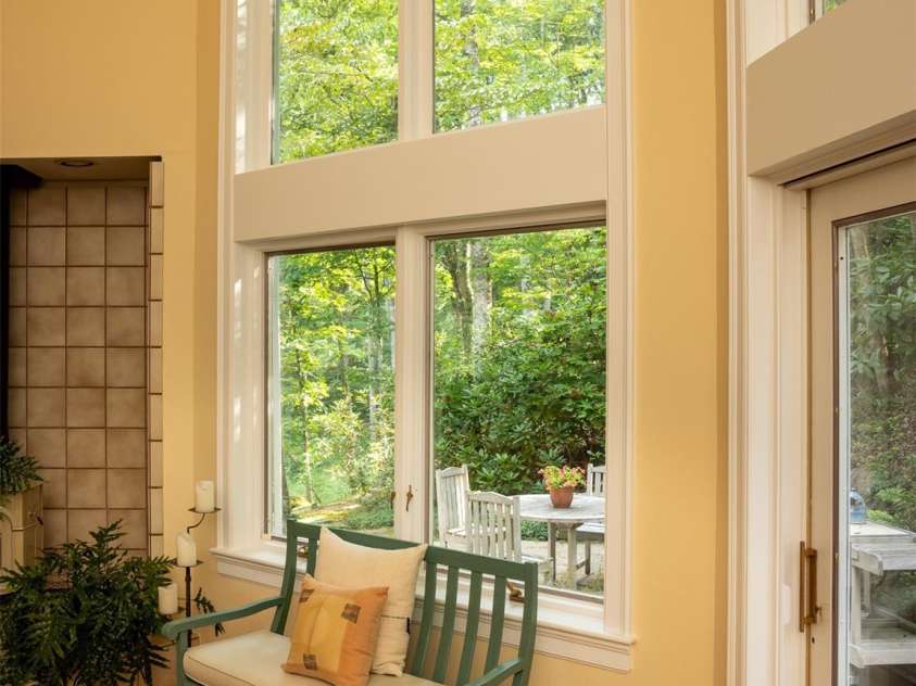 52 Robinhood Road, Asheville, NC 28804.  MLS# CAR4297019, YatesRealty ID 3531. 