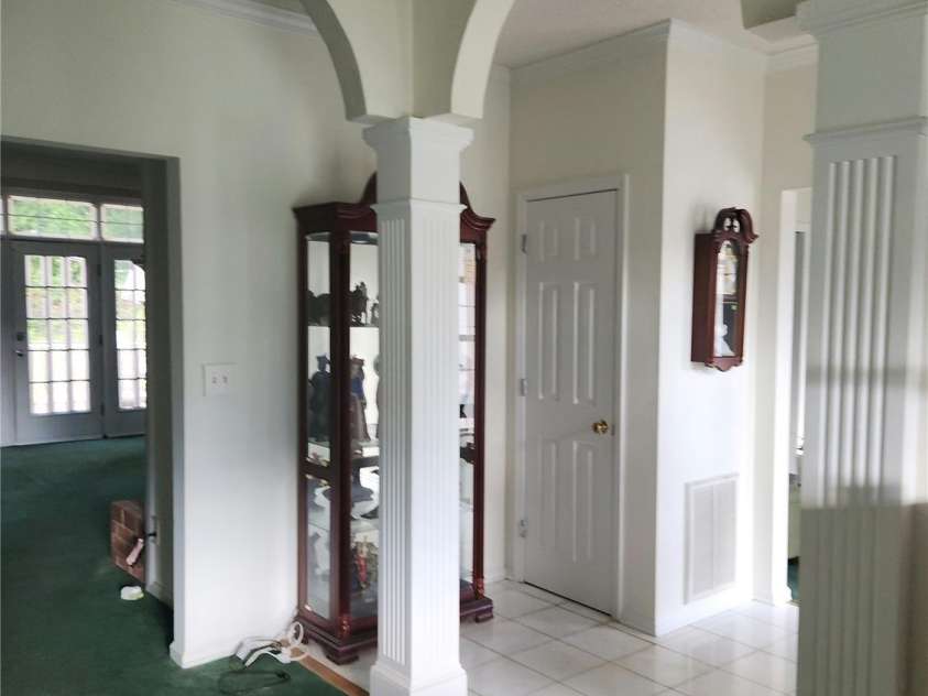 3104 Yvonne Lane, Charlotte, NC 28216.  MLS# CAR4285006, YatesRealty ID 35310. 