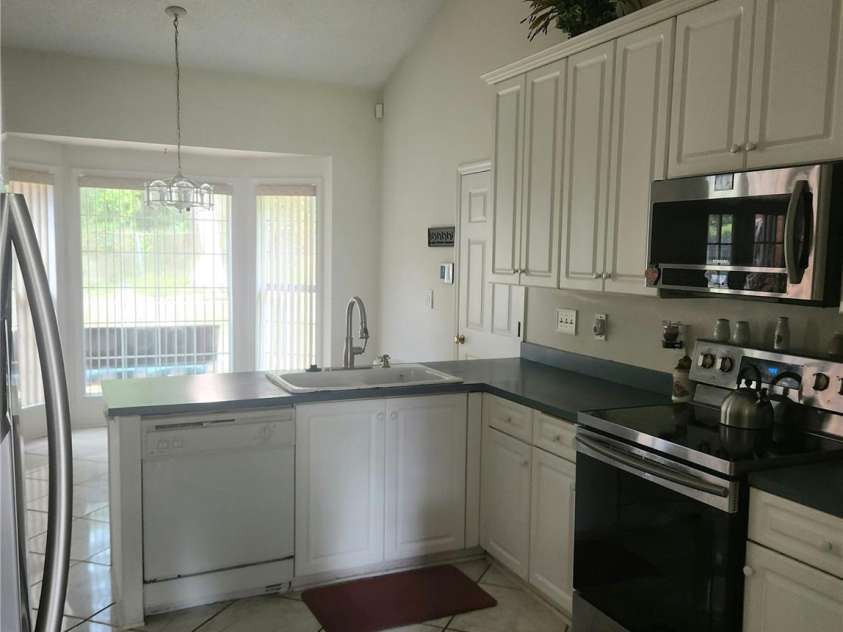 3104 Yvonne Lane, Charlotte, NC 28216.  MLS# CAR4285006, YatesRealty ID 35310. 