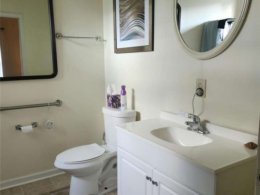 3104 Yvonne Lane, Charlotte, NC 28216.  MLS# CAR4285006, YatesRealty ID 35310. 