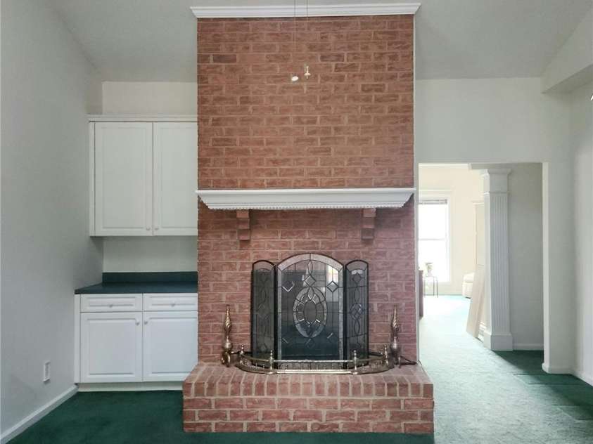3104 Yvonne Lane, Charlotte, NC 28216.  MLS# CAR4285006, YatesRealty ID 35310. Family room