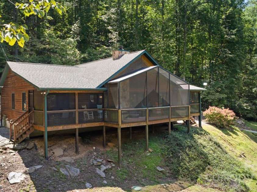 1150 Marr Creek Road, Bryson City, NC 28713.  MLS# CAR4297466, YatesRealty ID 35311. 
