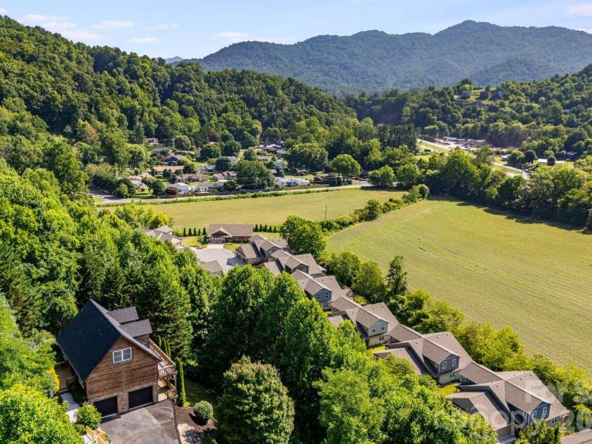 88 Mayflower Court, Waynesville, NC 28785.  MLS# CAR4400885, YatesRealty ID 35312. 